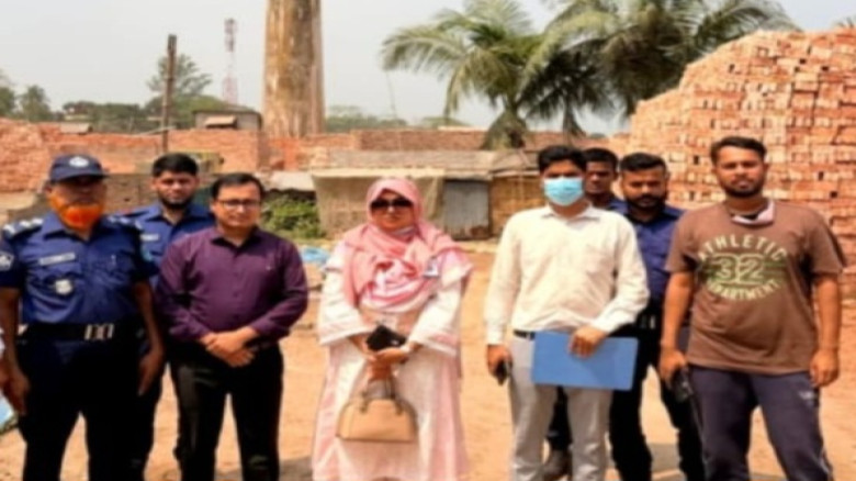 বন্দরে ২ টি ইট ভাটায় ২ লাখ টাকা জরিমানা...