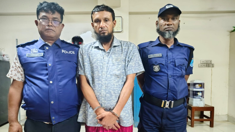 মনোহরদীতে মাদকবিরোধী অভিযানে ইয়াবাসহ গ্রেপ্তার ১...