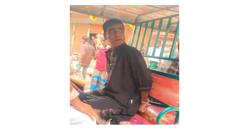 নেত্রকোণায় মোটরসাইকেল স্ট্যান্ডে চাঁদাবাজির দাপট...