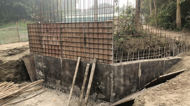 চৌহালীতে কালভার্ট নির্মাণে অনিয়মের অভিযোগ, ভোগান্ত...