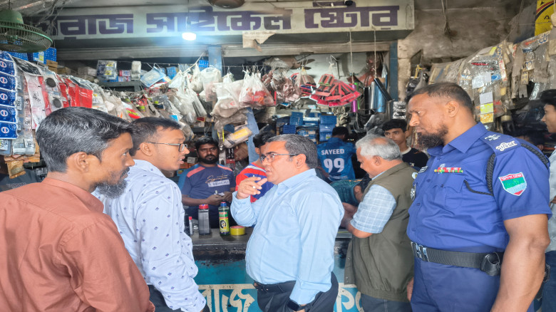 গাংনীতে ভোক্তা-অধিকার সংরক্ষণ অধিদপ্তরের অভিযান দু...