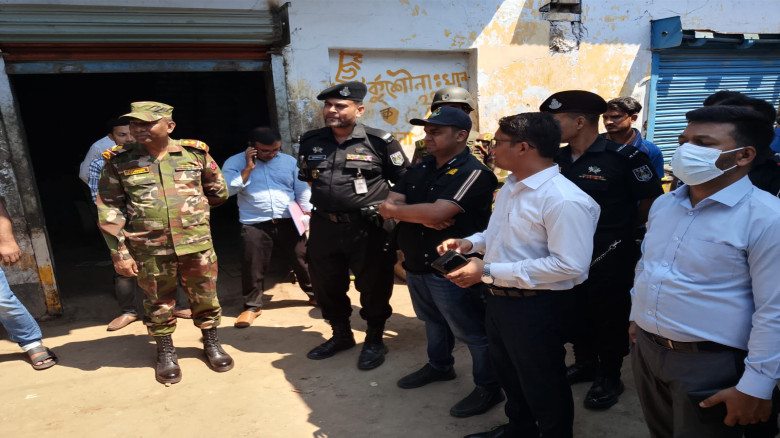 খুলনা র‍্যাবের ভেজালবিরোধী অভিযান: দুই প্রতিষ্ঠানক...