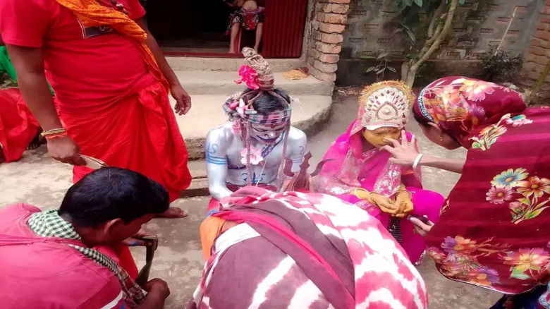 চুনারুঘাটে অনুষ্ঠিত হয়েছে শিব-পার্বতীর চৈত্রপূজা ব...