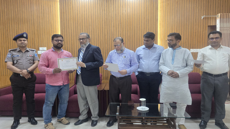 ফরিদপুরে অপসাংবাদিকতা প্রতিরোধ ও বস্তুনিষ্ঠ সংবাদ ...