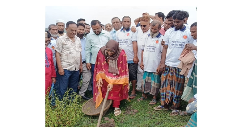 আখাউড়ায় খাল খনন কর্মসূচি শুরু...