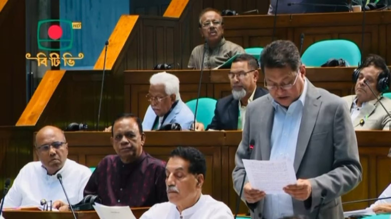 কুমিল্লার মানুষের স্বপ্ন পূরণে সংসদে কুমিল্লা উন্ন...