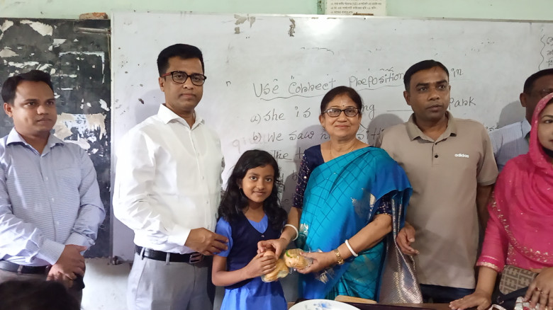 নেছারাবাদে স্বরূপকাঠি সরকারি প্রাথমিক বিদ্যালয় পরি...