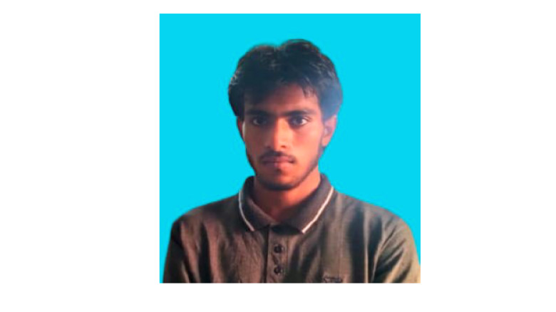 চাচির ছবি তুলে ব্ল্যাকমেইল, টাকা নিতে এসে হাতে নাত...