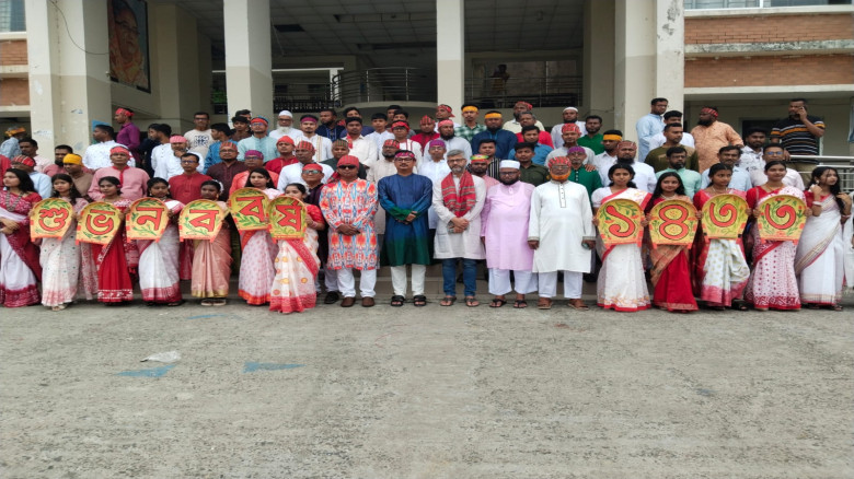 টুঙ্গিপাড়ায় বর্ণাঢ্য আয়োজনে পহেলা বৈশাখ ১৪৩৩ উদ...