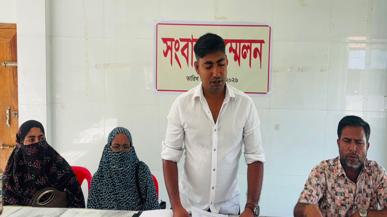 ভেড়ামারায় নির্মাণাধীন বাড়ির কাজে বাধা ও বাউন্ডারি...