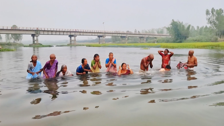 পীরগঞ্জে শত শত পূণ্যার্থীর অংশগ্রহণে গঙ্গা স্নান...