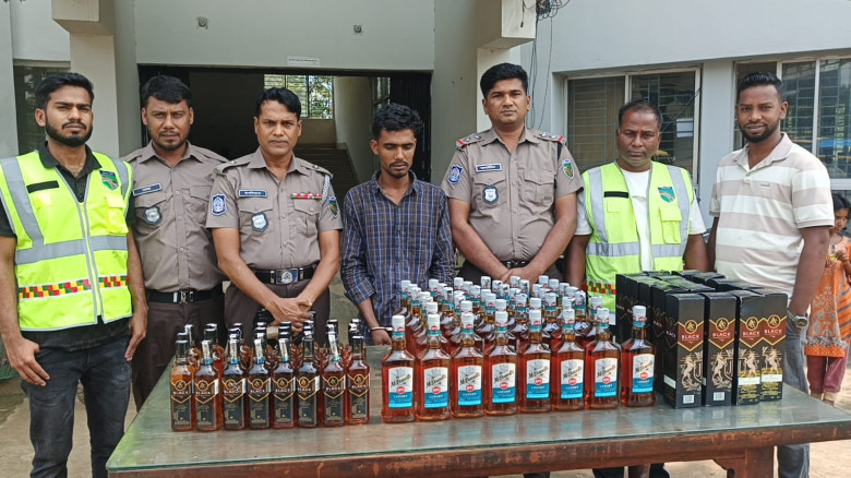 ভালুকায় ৯০ বোতল ভারতীয় মদ উদ্ধার, যুবক আটক...