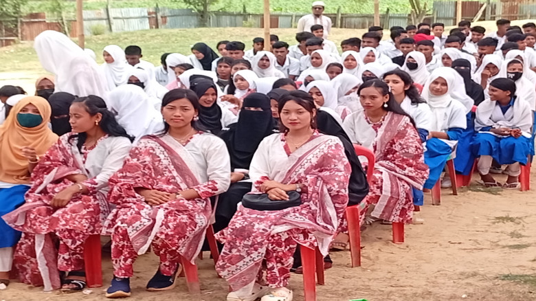 ধোপাছড়ী শীলঘাটা উচ্চ বিদ্যালয়ে এসএসসি পরীক্ষার্থীদ...