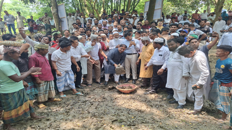 খাল পুনঃখনন কাজের উদ্বোধন, জলাবদ্ধতা নিরসনে নতুন আ...
