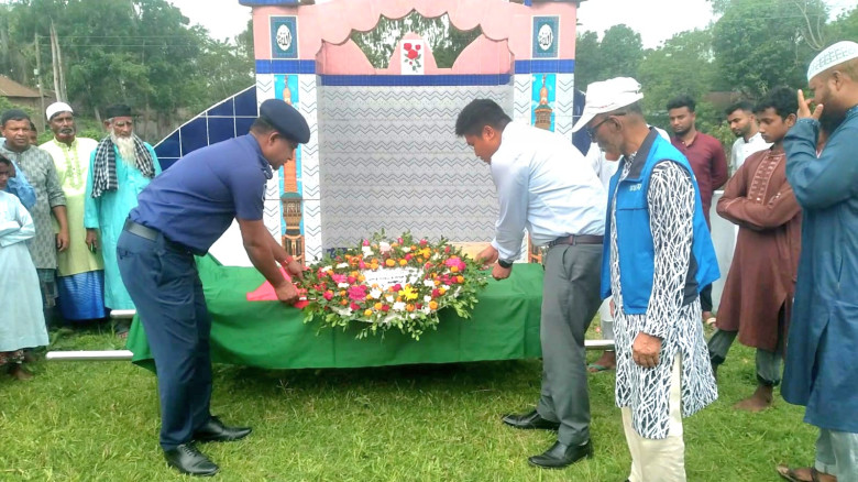হাকিমপুরে  বীর মুক্তিযোদ্ধারল হকের রাষ্ট্রীয় মর্য...