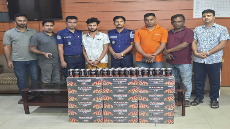 মাধবদীতে ৪৭০ ক্যান বিদেশি বিয়ারসহ গ্রেফতার ১...