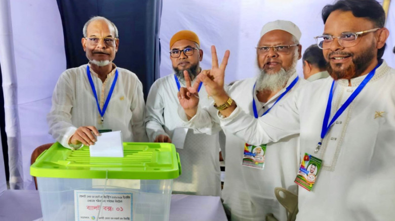 রাজশাহী চেম্বার নির্বাচনে দুই প্যানেলের হাড্ডাহাড্...