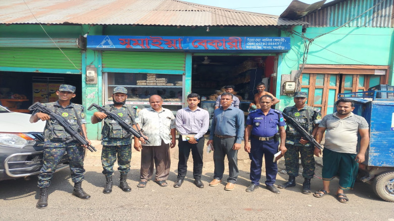 মাদারীপুরে অস্বাস্থ্যকর পরিবেশে খাদ্য উৎপাদন, বেকা...