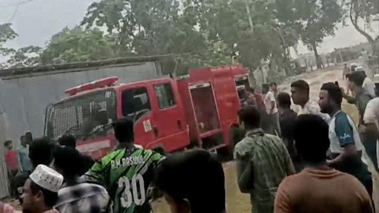 নেছারাবাদের ছারছীনা দরবার শরীফে নির্মাণাধীন গণ-শৌচ...
