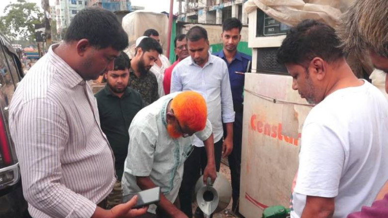 টাঙ্গাইলে পরিমাপে জ্বালানি তেল কম, জরিমানা ৫০ হাজা...