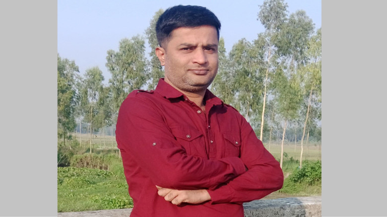 মানিকগঞ্জে কালের কণ্ঠের সাংবাদিকের বাড়িতে মাদক ব্য...