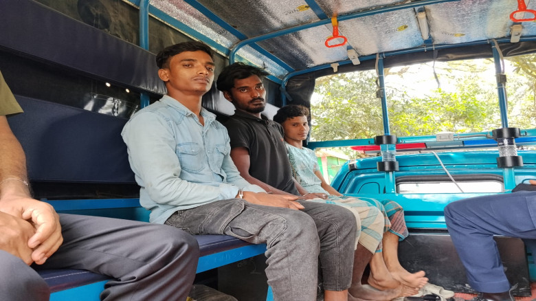 গাজীপুরে মরা ছাগলের মাংস বিক্রি করতে গিয়ে আটক ৩, দ...