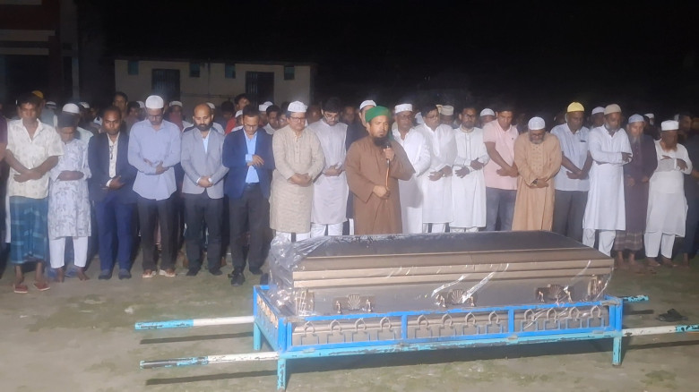 জামালপুরের মাদারগঞ্জে পারিবারিক কবরস্থানে লিমনের দ...