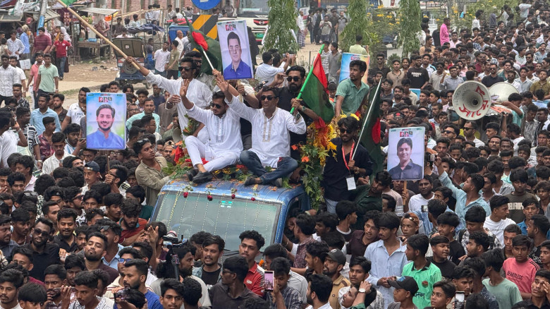 নতুন কমিটি ঘোষণাকে কেন্দ্র করে নোয়াখালীতে ছাত্রদলে...