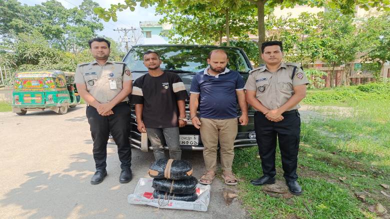 কুমিল্লায় ৬ কেজি গাঁজাসহ দুজন গ্রেপ্তার, ভ্রাম্যমা...