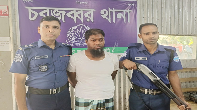 চিকিৎসার নামে ছাত্রীকে শ্লীলতাহানি, প্রধান শিক্ষক ...