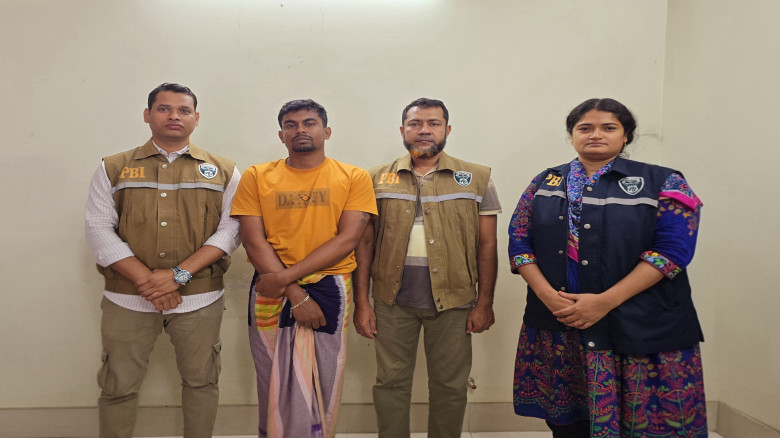 খুলনায়  প্রতিবেশী চাচা কর্তৃক কিশোরী ধর্ষণ, ধর্ষক ...