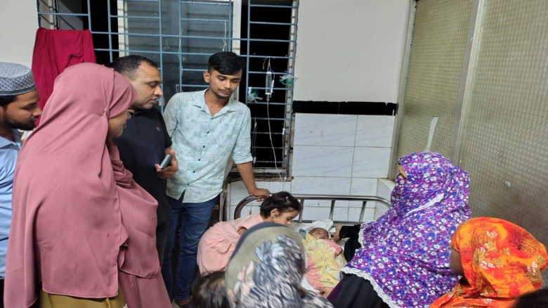 চরফ্যাশন হাসপাতালে শিশুকে রেখে মা উধাও, সমাজসেবাকে...