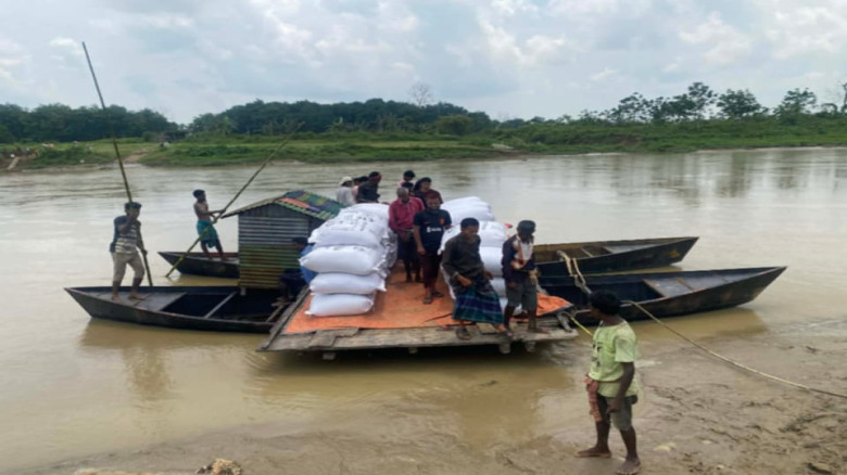 চুনারুঘাটে সেতুর অভাবে জীবনের ঝুঁকি নিয়ে  চলছে পার...