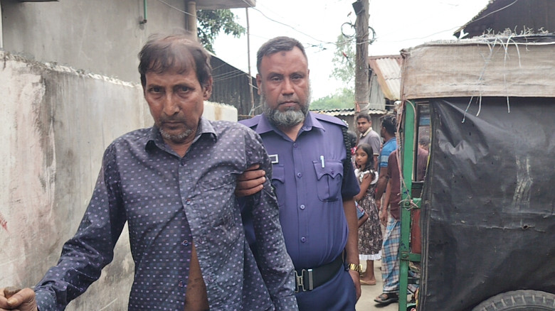 কালিহাতীতে ৬ বছরের শিশুকে ধর্ষণের অভিযোগে বৃদ্ধ আট...