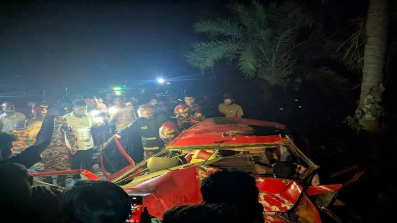 নওগাঁর পত্নীতলায় প্রাইভেটকার নিয়ন্ত্রণ হারিয়ে নিহত...