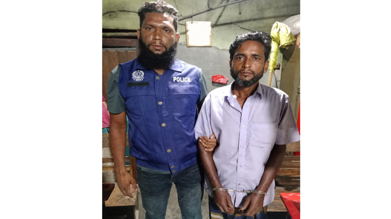 পিরোজপুরে সন্তানের সামনে তালাকপ্রাপ্ত স্ত্রীকে নির...