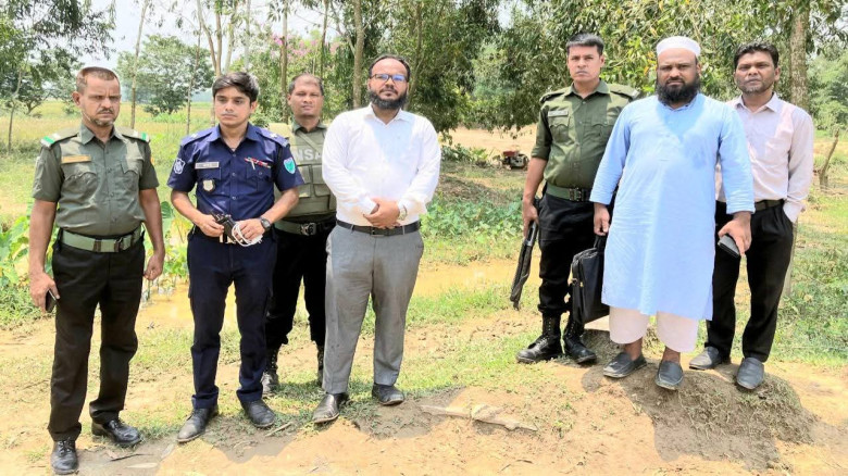 চুনারুঘাটে ট্রাক্টর, মেশিন - পাইপ বিনষ্ট ও অবৈধ বা...