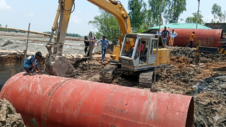 দ্রুত এগোচ্ছে পেকুয়া সোনালী বাজার স্লুইচ গেট নির্ম...