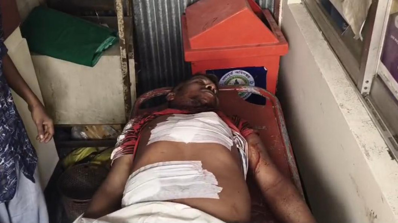 ফতুল্লায় ডিশ ব্যবসায়ীকে হত্যা, রক্তমাখা ছুরি উদ্ধা...