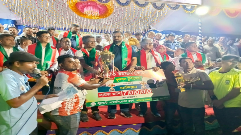 দেশের প্রতিটি ইউনিয়ন উপজেলায় খেলার মাঠ নির্মাণ ক...