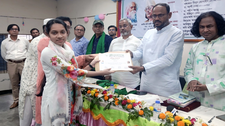 সাংস্কৃতিক নগরী গড়ে তুলতে টাঙ্গাইলের ঐতিহ্য পুনরুদ...