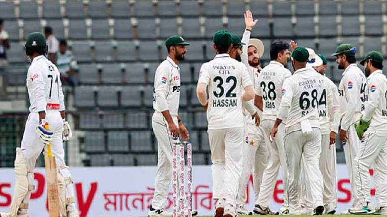 ব্যাটিংয়ে বাংলাদেশ, শুরুতেই ধাক্কা...