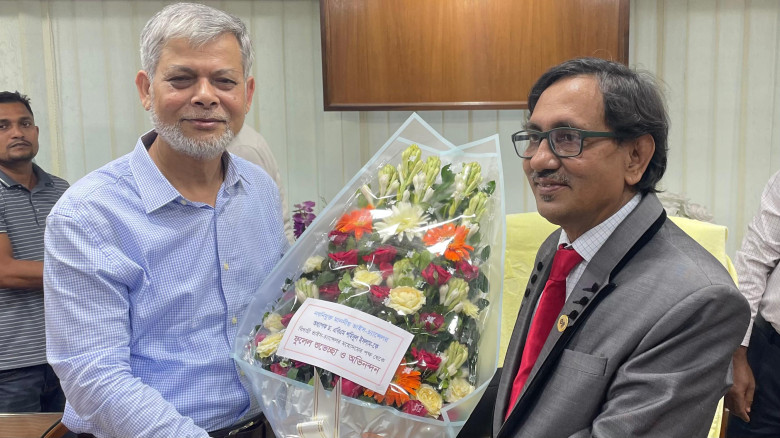মাভাবিপ্রবির নতুন উপাচার্য অধ্যাপক এবিএম শহিদুল ইস...