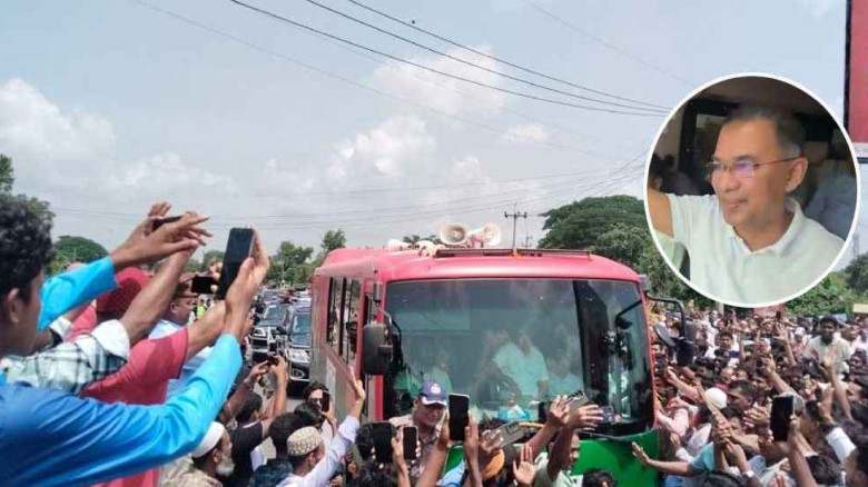 চাঁদপুর যাওয়ার পথে কুমিল্লায় ভালোবাসায় সিক্ত তার...