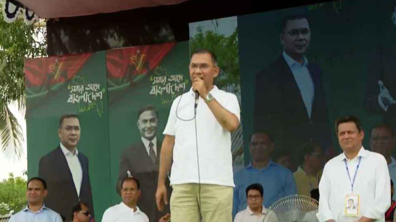 কুমিল্লার বরুড়ায় পথসভায় প্রধানমন্ত্রী...