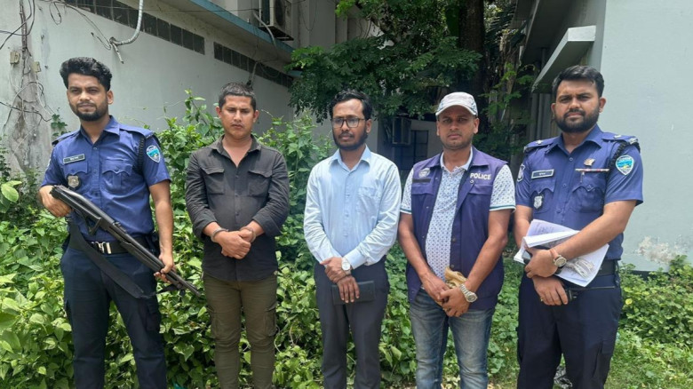 বাঁশখালীতে ভ্রাম্যমাণ আদালতে মাদক সম্রাট হেফাজের এ...