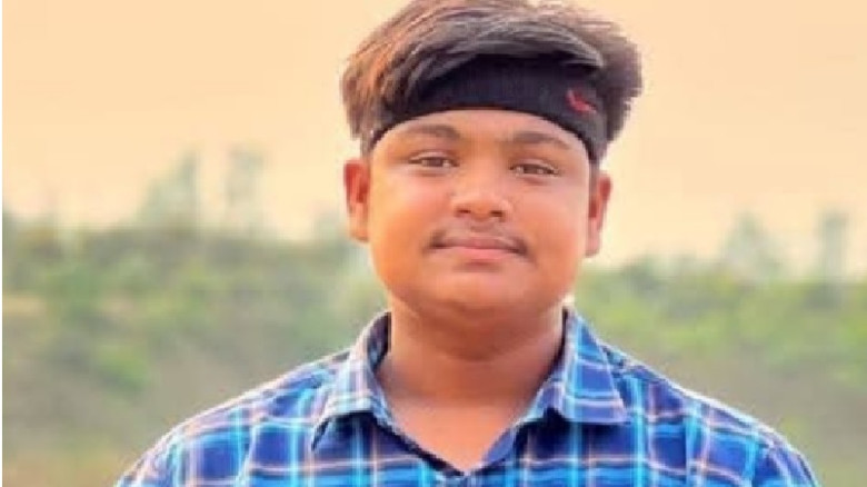 ক্ষেতলালে মায়ের মরদেহ বাড়িতে রেখে এসএসসি পরীক্ষা দ...