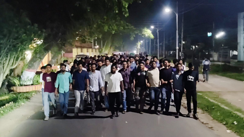 শিক্ষাপ্রতিষ্ঠানে সন্ত্রাসবাদের বিরুদ্ধে বাকৃবি ছা...