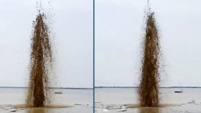 ধর্মপাশায়  হাওরের নলকূপ থেকে উঠছে গ্যাস...