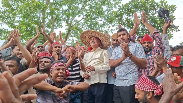 বেদখলমুক্ত খালে পুনঃখনন শুরু, স্বস্তির আশা কটিয়াদী...